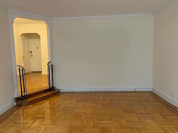 5th image of 60 Seaman Ave APT 2A