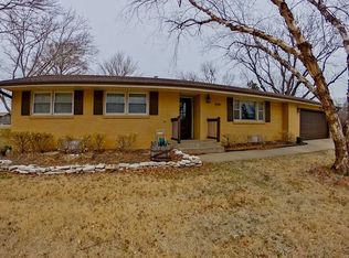 2144 Blue Hills Rd, Manhattan, KS 66502