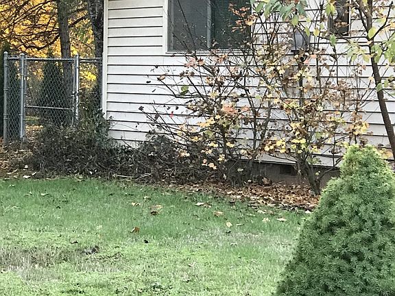 2nd image of 600 Hamlin Dr