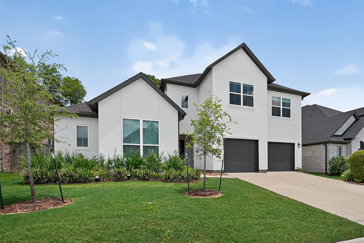 Building Photo - 9722 Dani Lake Dr