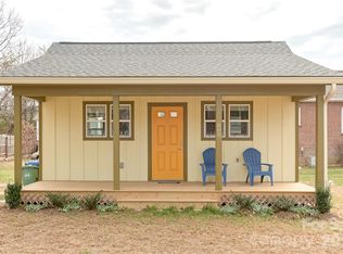 608 Ray Ave, Hendersonville, NC 28792