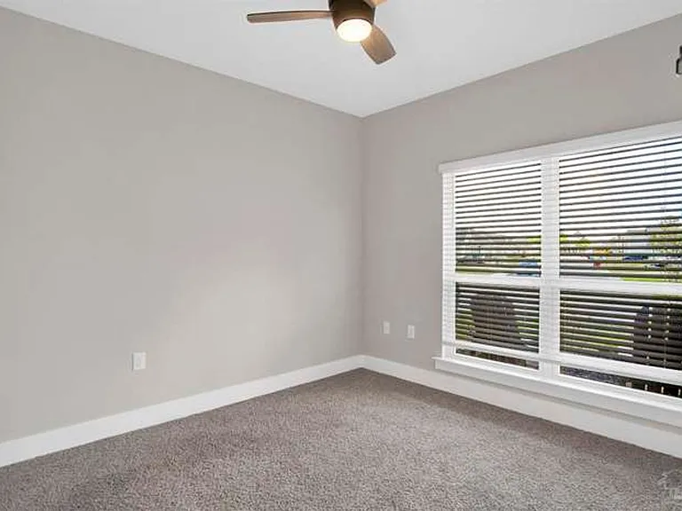 5737 Danbury Blvd — Photo 14