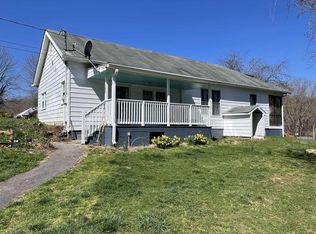 155 Palisades Dr, Pembroke, VA 24136