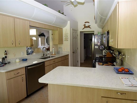 5th image of 8023 N Golfview Dr