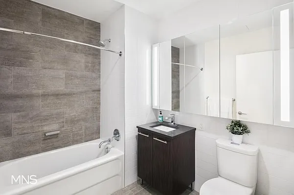 Rented by MNS Marketing | media 5