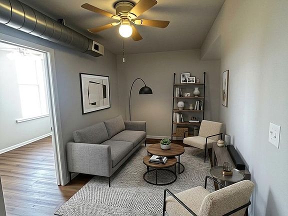 2nd image of 2101 S Marshall Blvd #3M