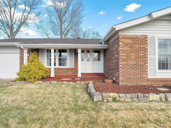 2003 Caesar Dr, Fenton, MO 63026