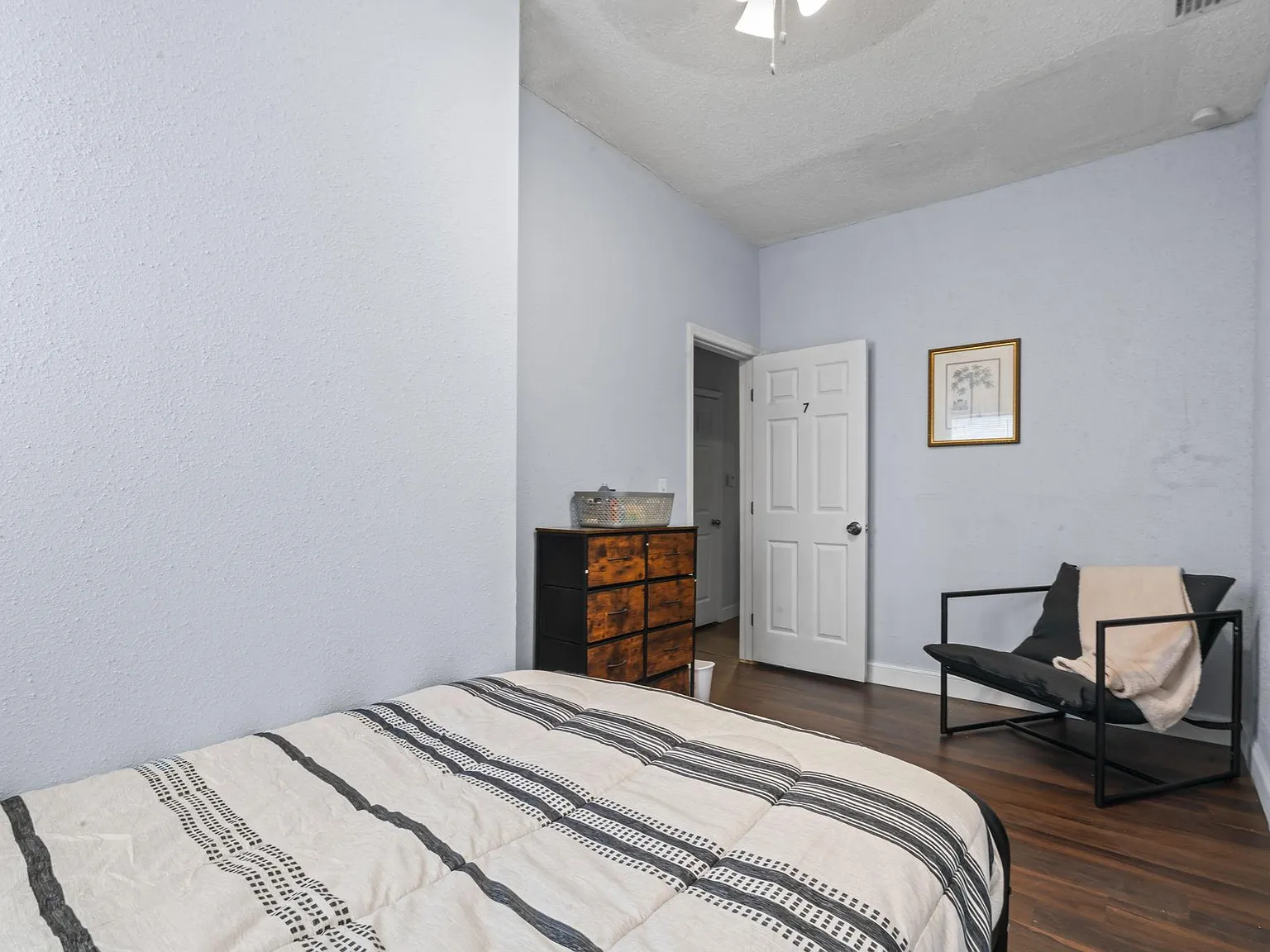 4 bed, 3.0 bath, 1750 sqft, $659 — Photo 3
