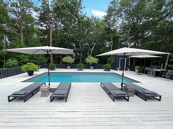 3rd image of 22 Montauk Ave