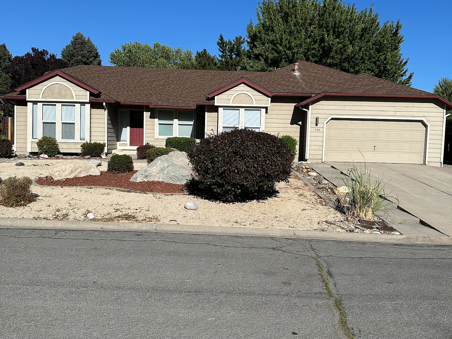3 bed, 1773 sqft, $2,900 — Photo 2