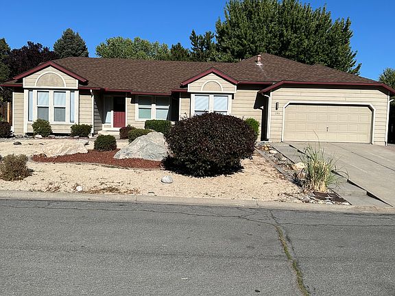 2nd image of 195 Moonshine Cir