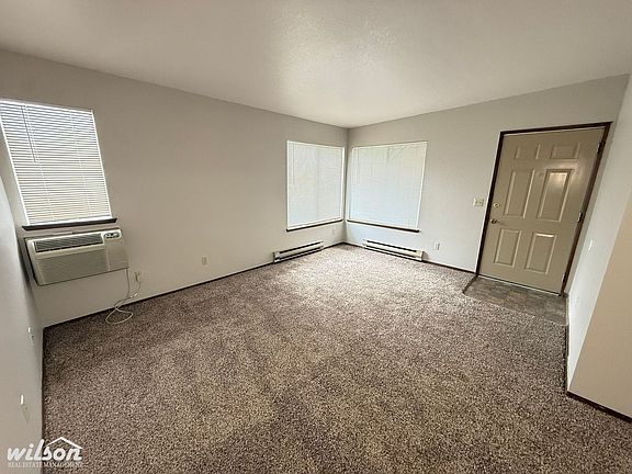 4th image of 2000 W Lincoln Ave #34