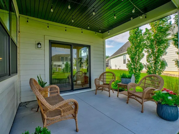 11404 Kings Ct N, Lake Elmo, MN 55042