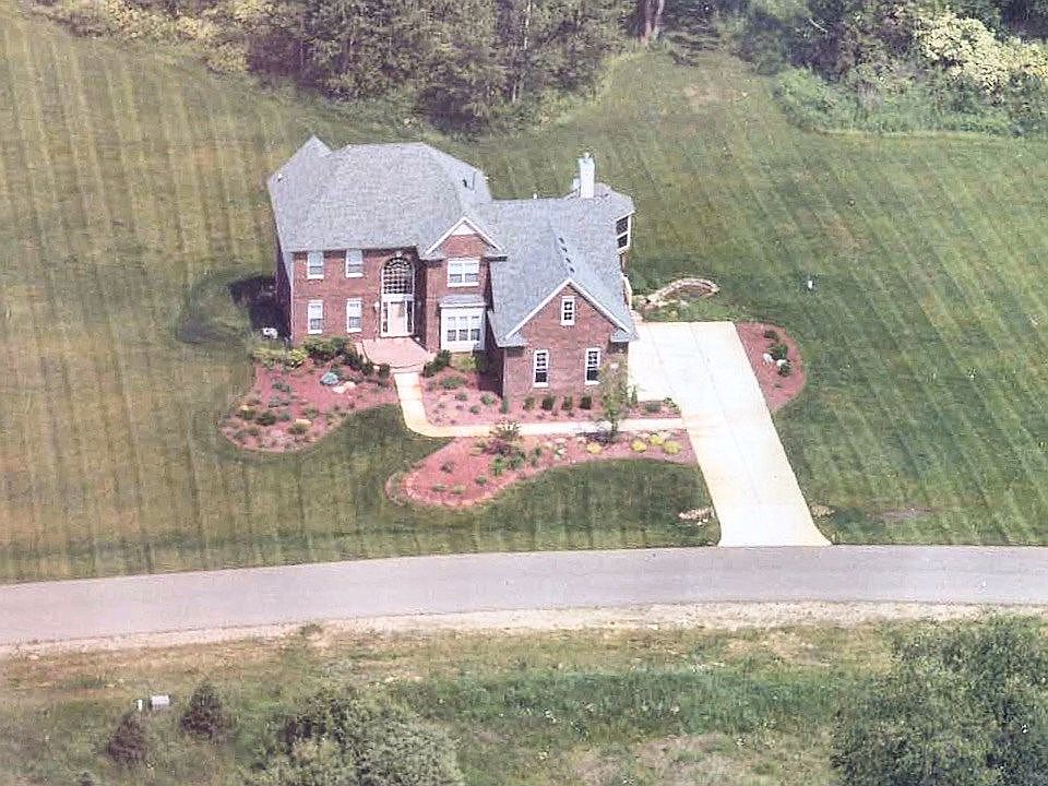 1st image of 1200 Hunter Ct