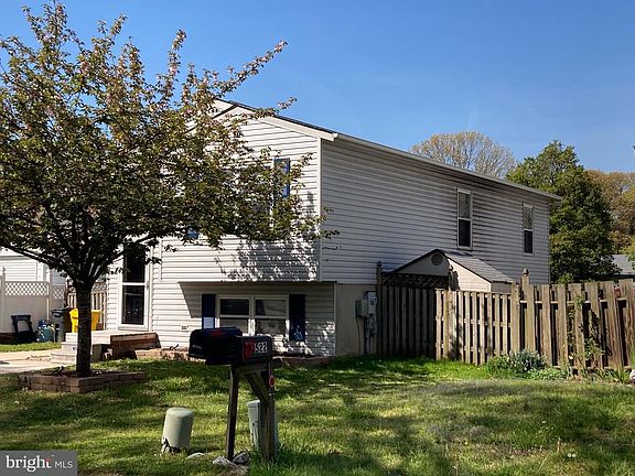 2nd image of 524 Elizabeth Ln