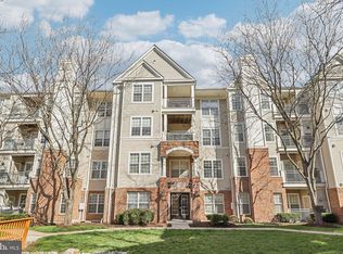 3003 Nicosh Cir UNIT 3310, Falls Church, VA