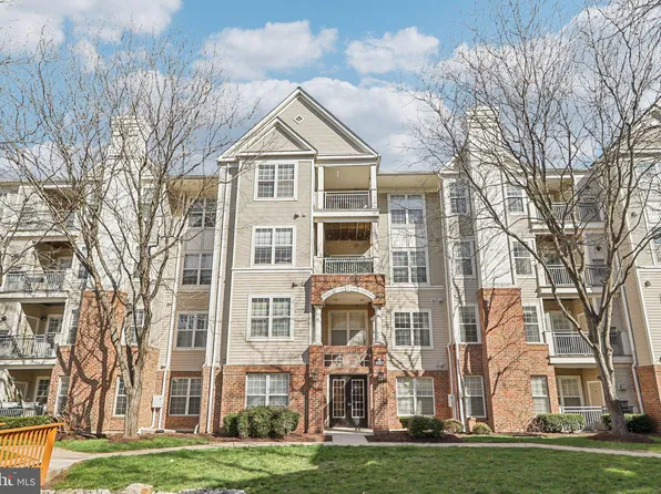 3003 Nicosh Cir Unit 3310, Falls Church, VA 22042