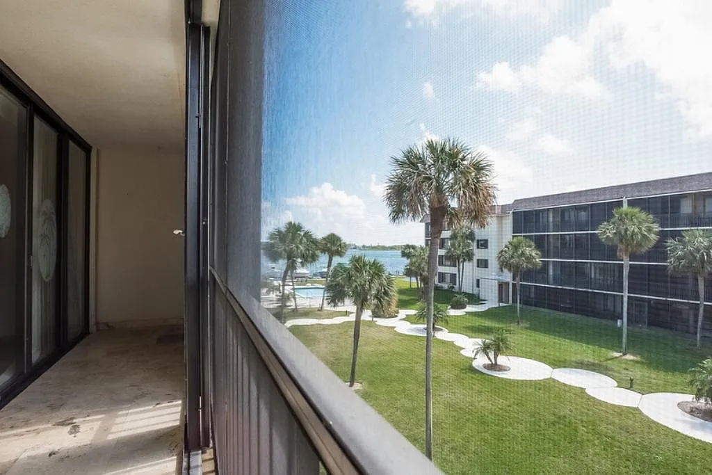 2 bed, 2.0 bath, 1308 sqft, $2,500 — Photo 1
