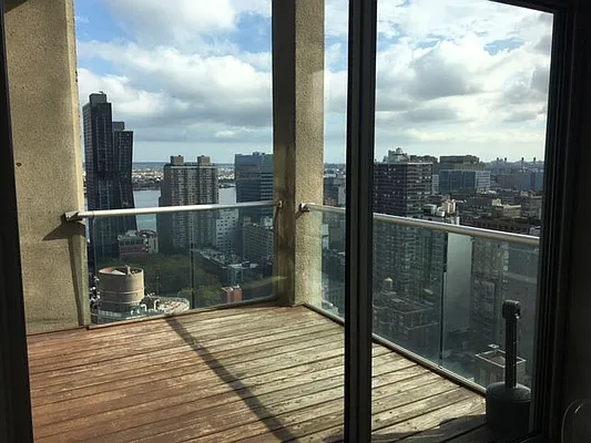 Rented by Town Residential | media 36