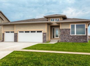 9502 Rushbrook Dr, Johnston, IA 50131