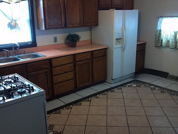 5th image of 608 S Horace Ave