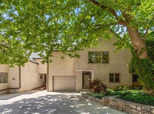 3739 Gillham Rd, Kansas City, MO 64109