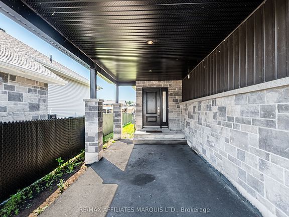 5th image of 2459 Watson Cres