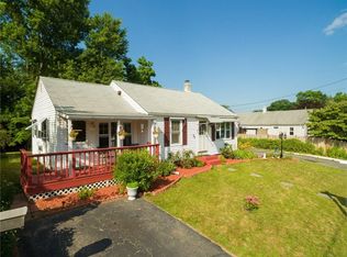 11 Parade Rd, Warwick, RI 02886