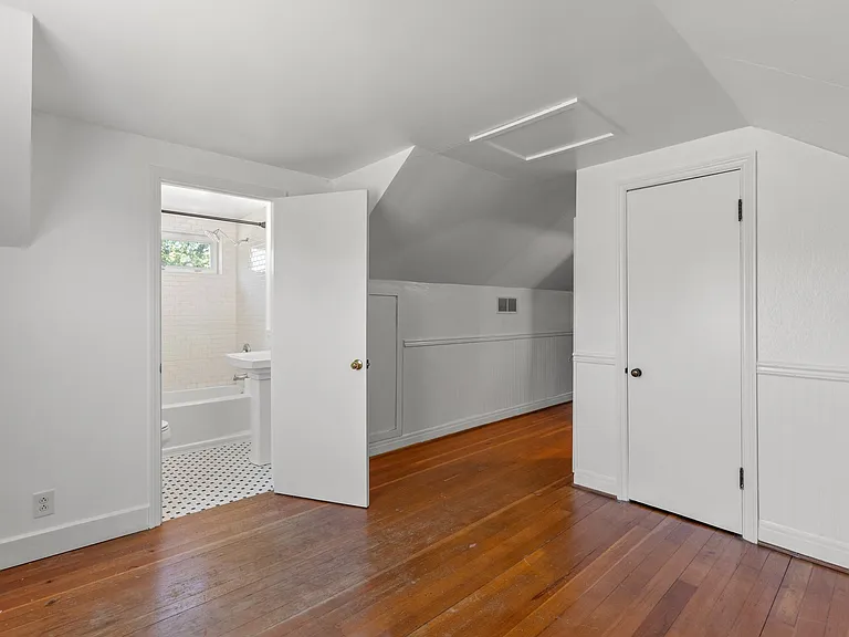 1717 Versailles Rd — Photo 21