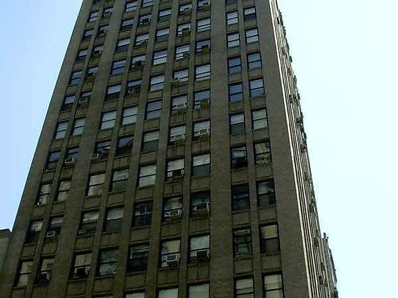 5th image of 425 Park Ave S APT 3D
