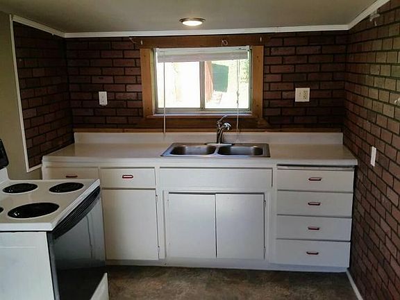 5th image of 20388 River Valley Dr