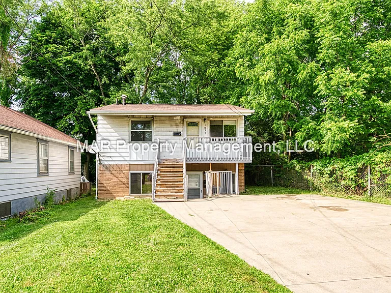 1035 Chester Ave #UP — Photo 13
