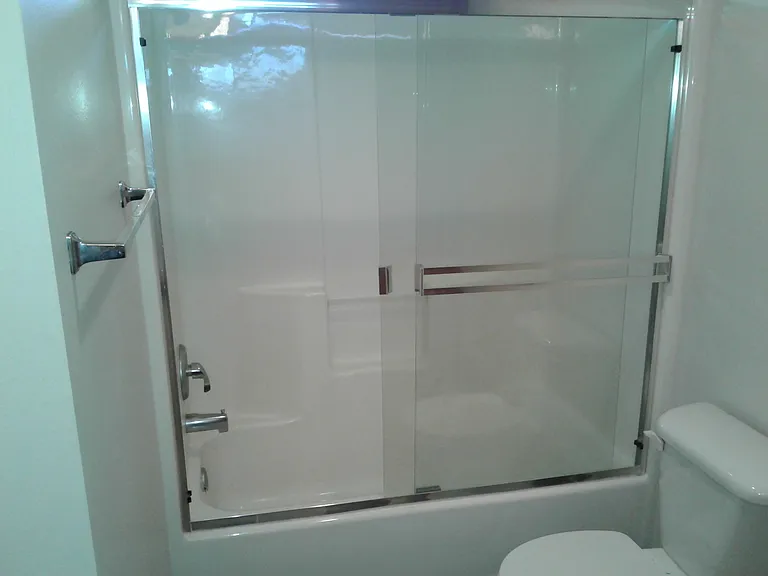 737 NE Savannah Dr #4 — Photo 8