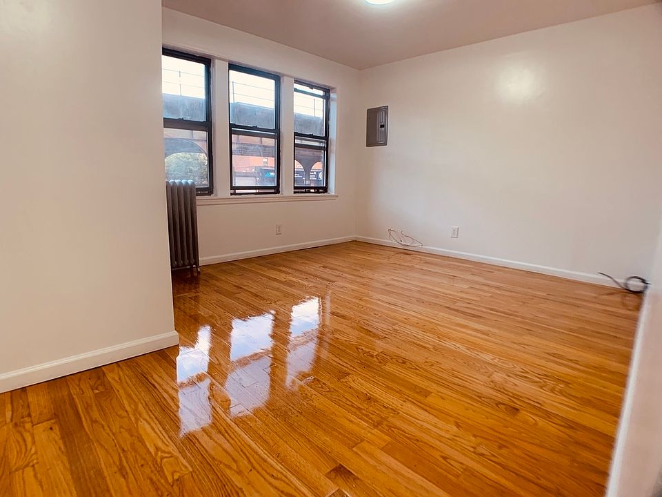 1st image of 32-60 31st St #11