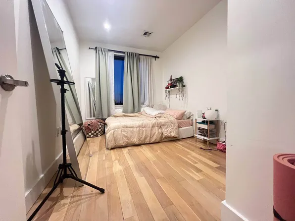 818 Lexington Avenue image 7 of 8