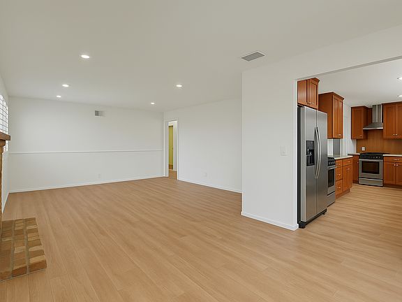 Living Room area (with mock-up of new flooring to be installed early June)