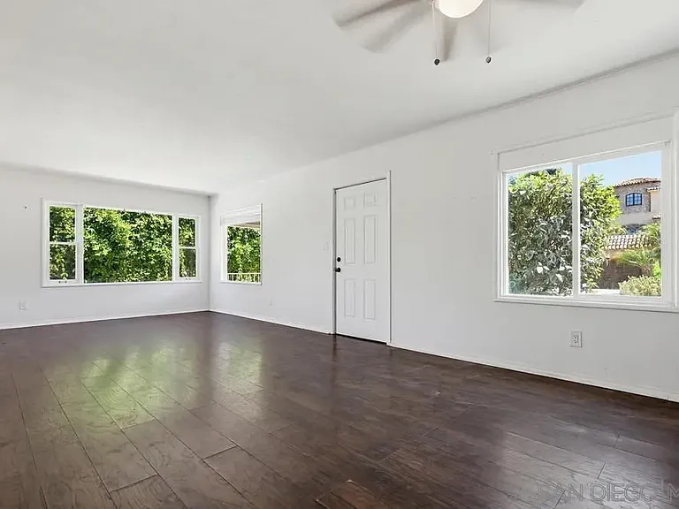 3328 Harbor View Dr — Photo 12