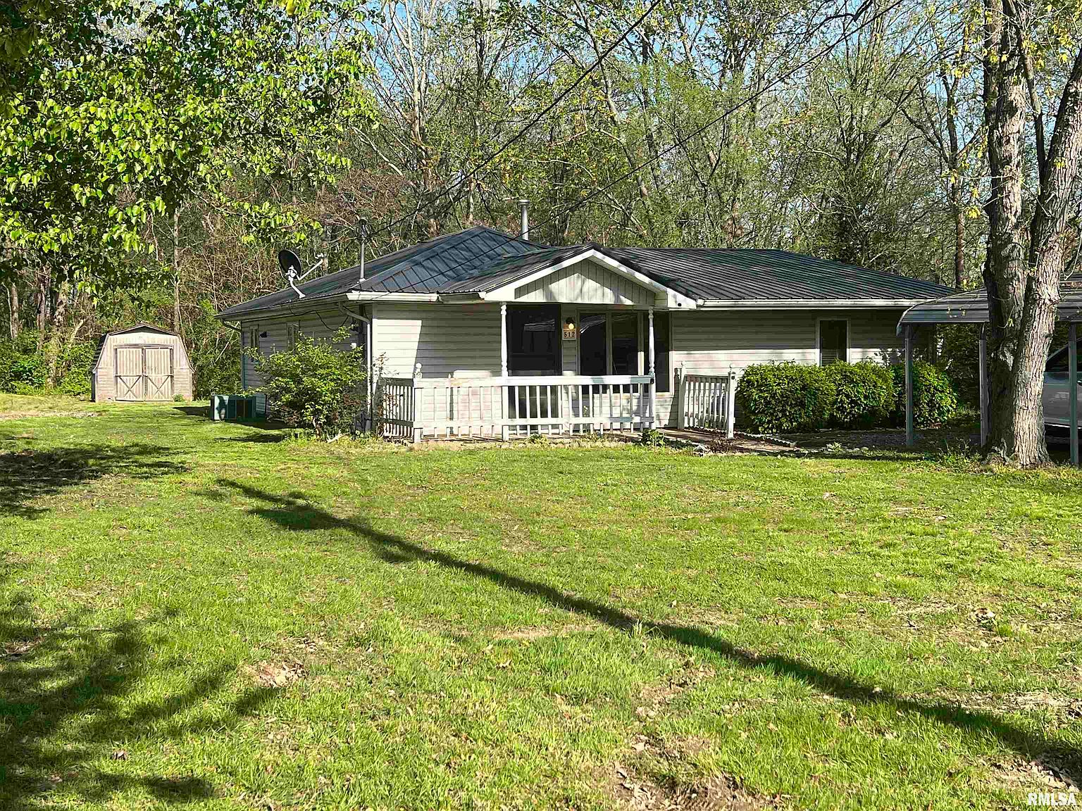 512 N Smith St, Galatia, IL 62935 Zillow