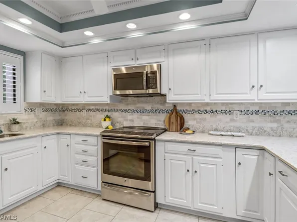 4612 Flagship Dr APT 201, Fort Myers, FL 33919