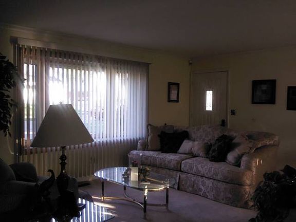 2nd image of 9764 Arvin Ave