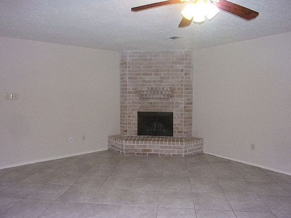 4th image of 19710 Bolton Bridge Ln