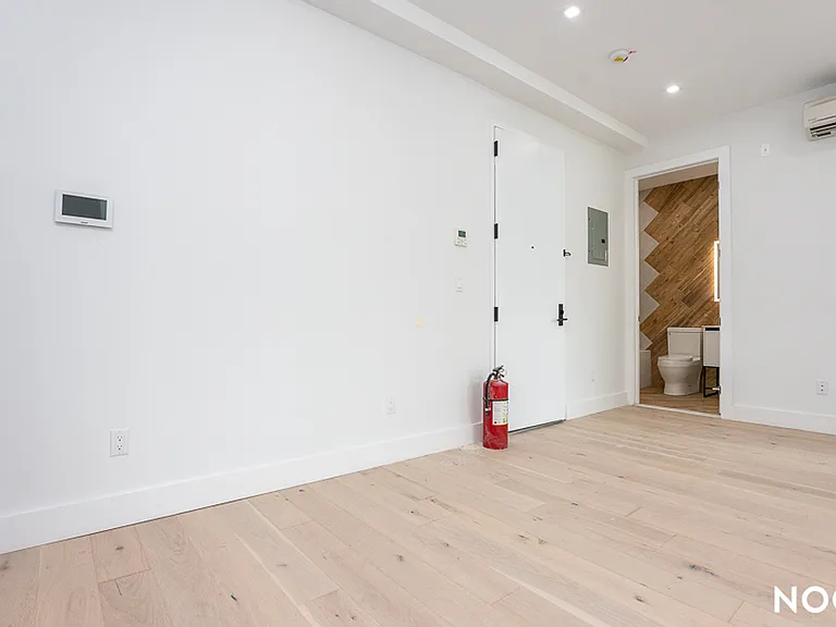 491 Evergreen Ave #3B — Photo 6