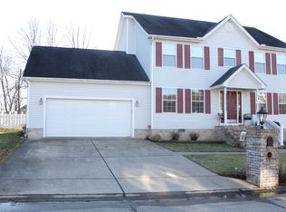 321 Lower Overlook Dr, Hurricane, WV 25526