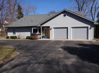 1644 S Park Ave, Neenah, WI 54956