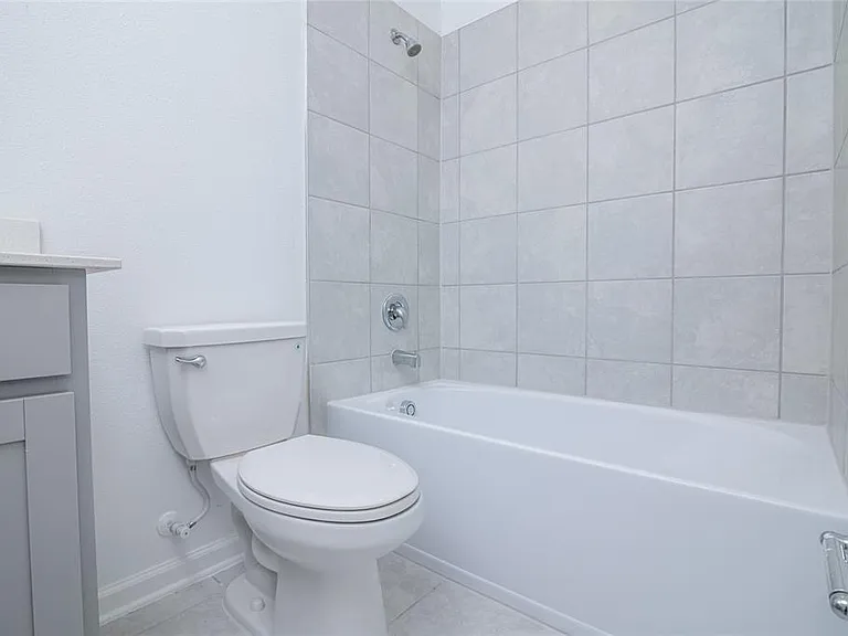 2642 Runners Cir — Photo 46