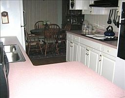 5th image of 4422 Red Oak Ln #112