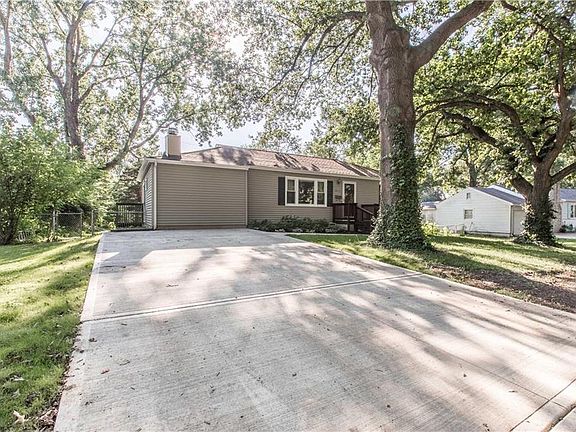 4th image of 8715 Craig Dr