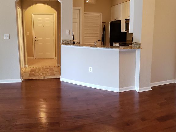 4th image of 8539 Gate Pkwy W Unit 437