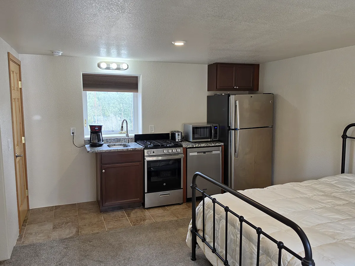 Building Photo - 109 Sequoia Trl