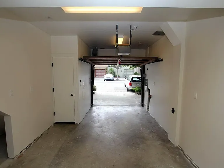 677 Connecticut St — Photo 24